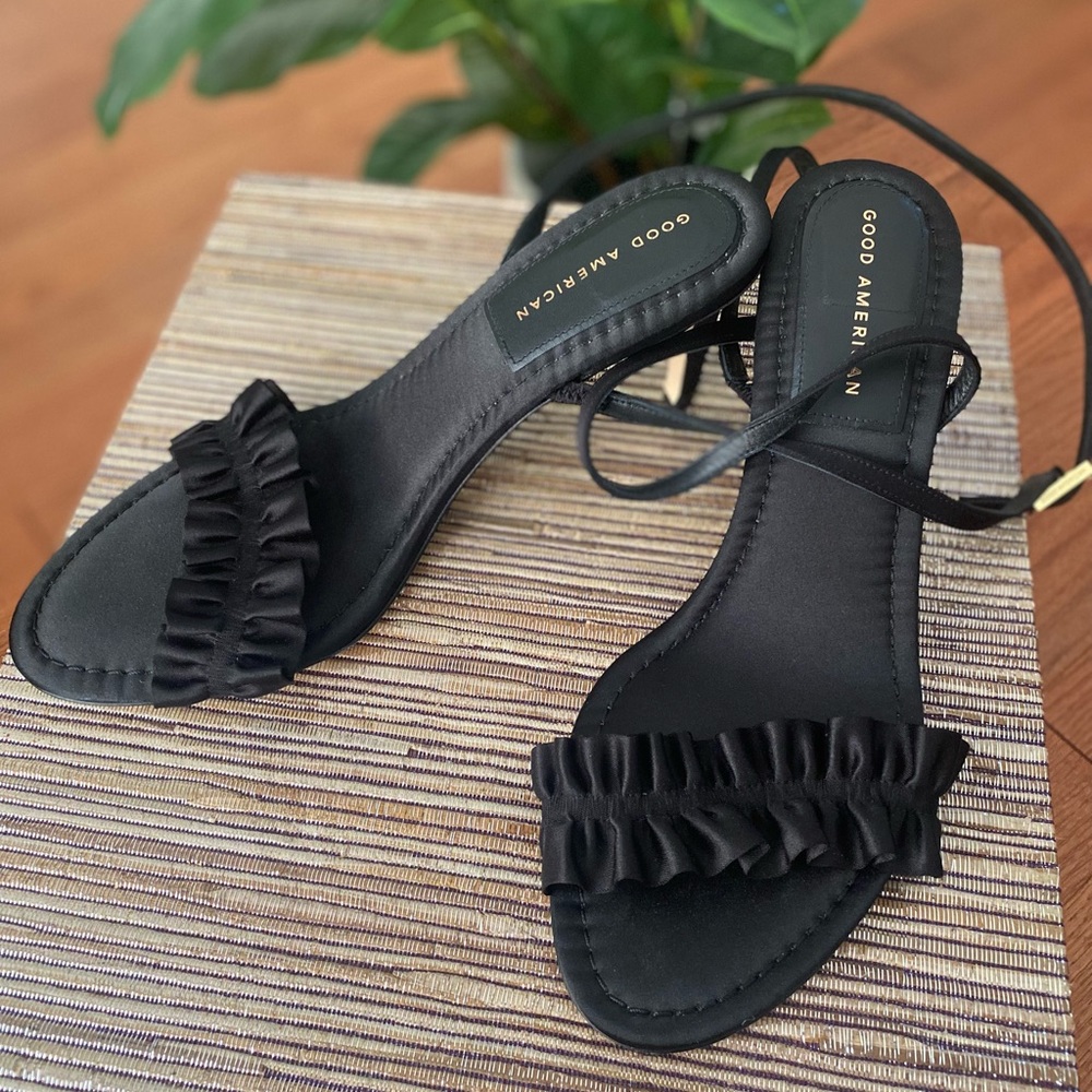 Good American ‘The Showoff’ Heels Size 12